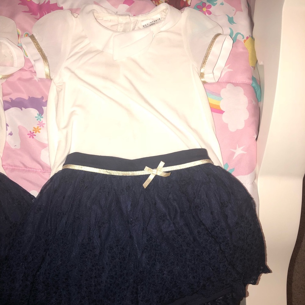 Max studio short set. Size 2, blue lace short
